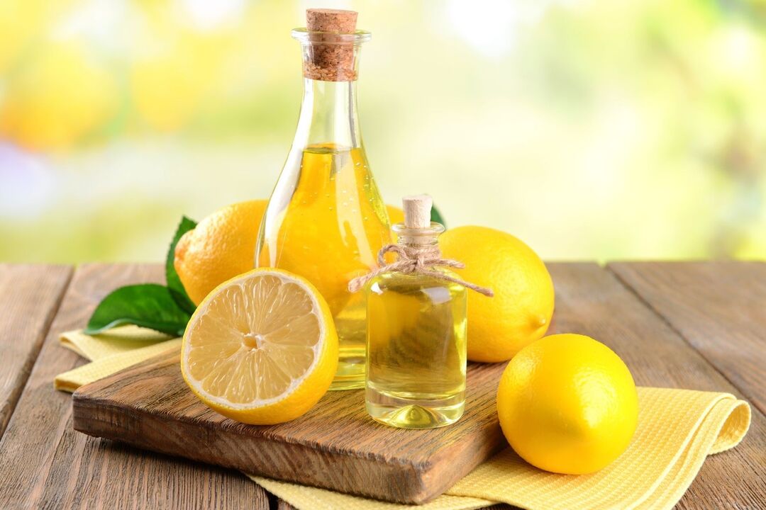 Lemon essential oil is the basis for whitening facial skin